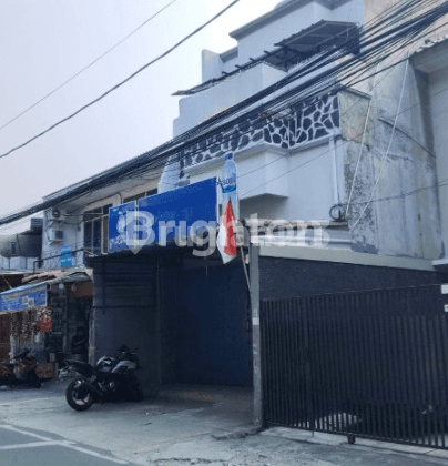 RUMAH NGANTONG SEKALIGUS WARUNG RAWASARI TIMUR 1