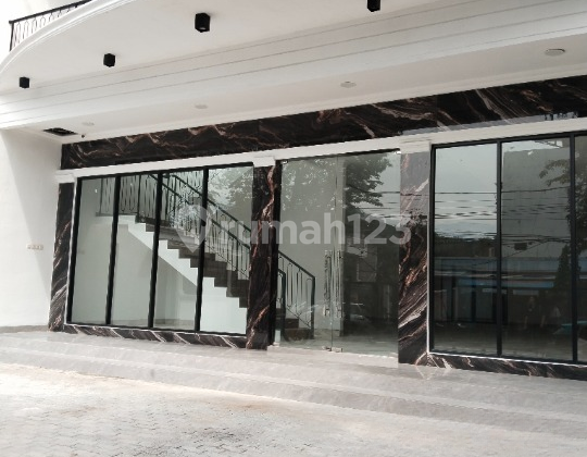 Disewakan Ruko Brand New Luas Di Kemayoran Disewakan Ruko Brand New Luas Di Kemayoran