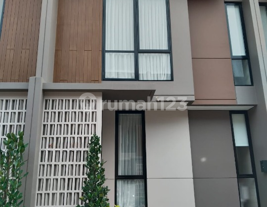Disewakan Rumah Baru Furnished Summarecon Crown Gading Bekasi