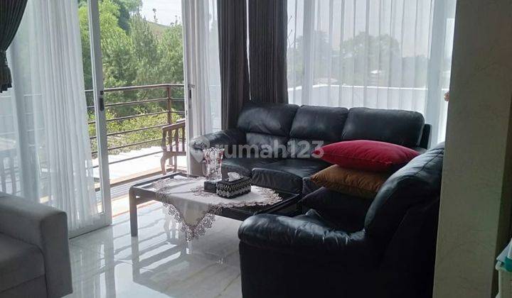 Rumah Simpel Sejuk Modern di Perbukitan Dago Pakar 1