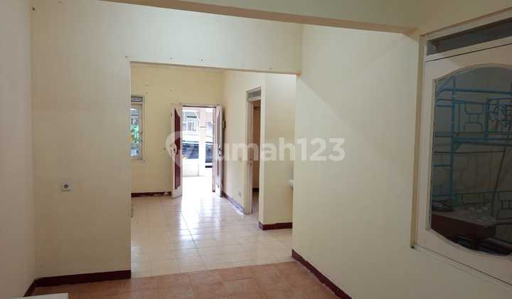 Must Sell!!! Cheap.... 3 Rooms Only Rp 700 Million!!! Taman Ubud Cempaka Selatan, 2