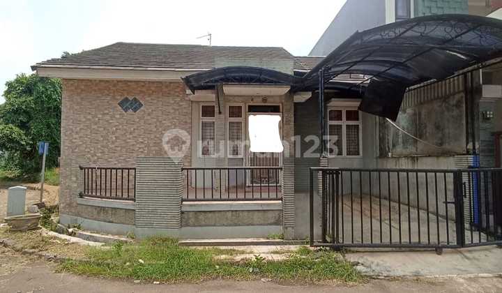 DIJUAL CEPAT Rumah rapih posisi hook Victoria Park Liga Mas Karawaci - Tangerang DIJUAL CEPAT Rumah rapih posisi hook Victoria Park Liga Mas Karawaci - Tangerang
