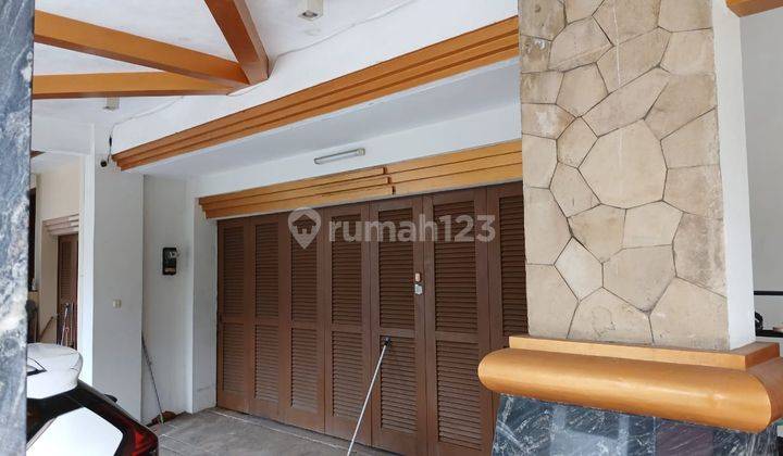 Dijual Cepat Rumah Mewah Sekali di The Green Bsd, Tangerang 2