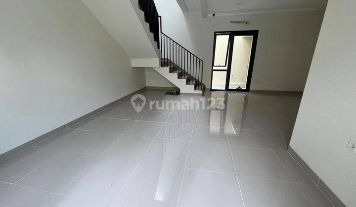 jarang ada Rumah 2 Lt Baru di Cluster Carson, Tangerang Selatan 2