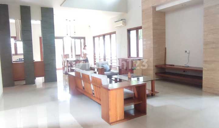 Disewakan Rumah Cakep Nuansa Villa, Lippo Karawaci Taman Diponegoro 2