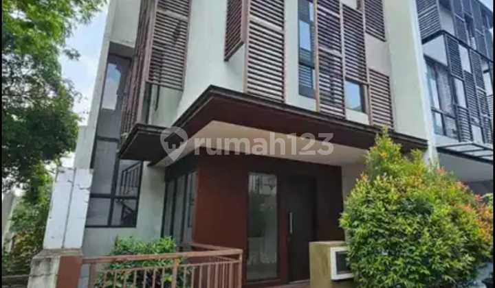 For Sale: 3-Story Whelford Greenwich Cluster House in BSD 2