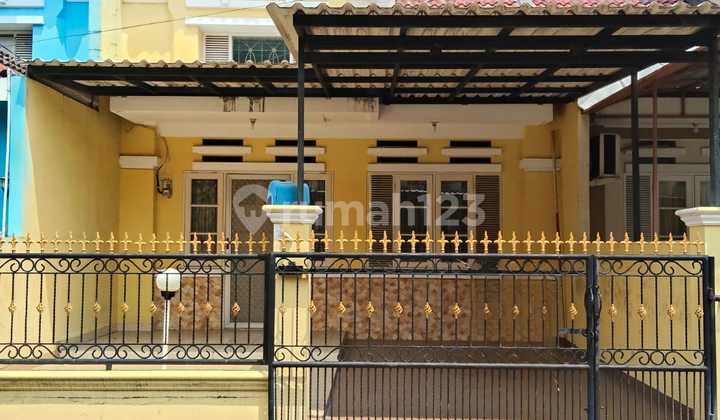 turun harga Di jual cepat rumah rapi siap huni di taman royal 2 1