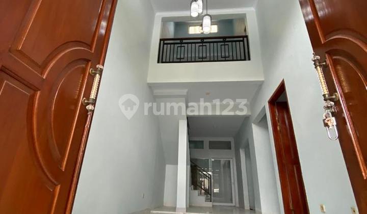 Di Jual Rumah Taman Royal Cipondoh Tangerang dengan Design Cantik, Minimalis Clasic Bebas Banjir