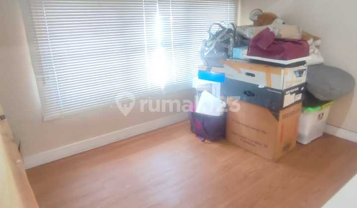 Dijual rumah cantik Full Furnished at Flora Aryana Karawaci