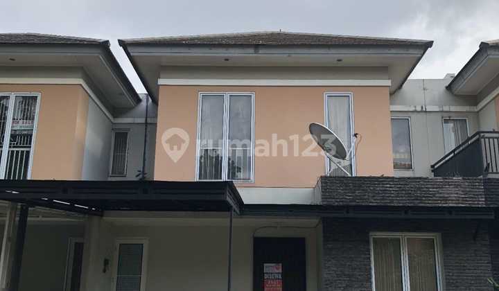 Bebas Banjir, Rumah, 2 Lantai, Siap Huni di Premier Park 1