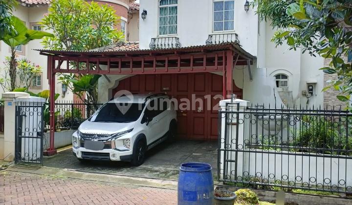 FOR SALE Hook House LIPPO KARAWACI Kalimantan Street 2