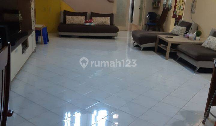 Rumah Bagus Semi Furnished Banjar Wijaya, Tangerang 2