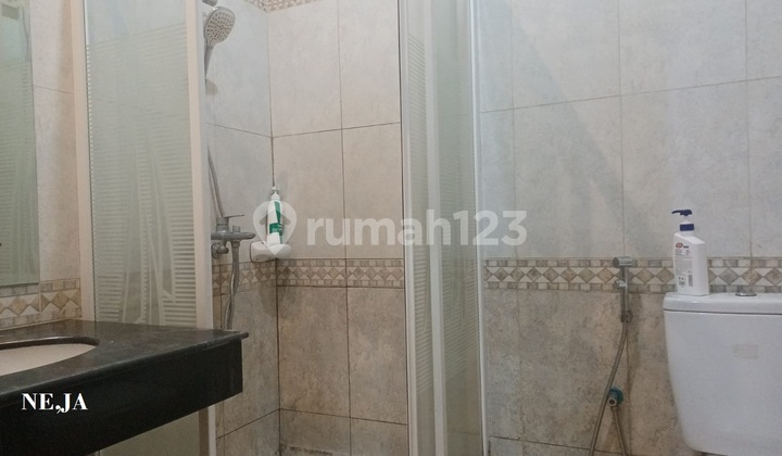 rumah mewah lokasi di pusat kota di raffles hills  2