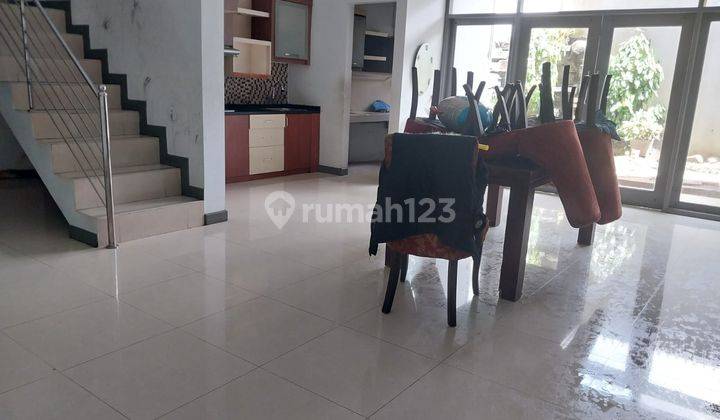 Rumah 2 Lantai Dijual Cepat di Citra Grand Harga Nego Siap Huni 2