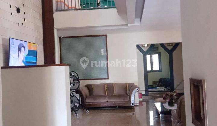 Rumah Mewah Dijual Harga Miring di Raffles Hills  2