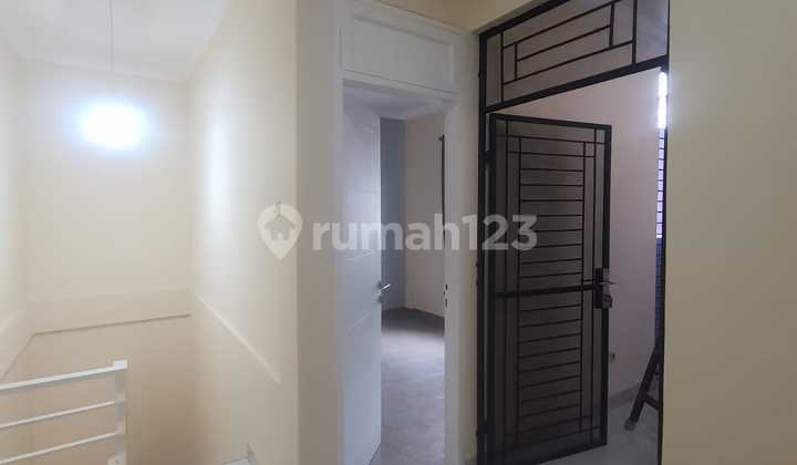 Rumah Sewa Minimalis Disewakan di Citra Grand Harga Murah 2