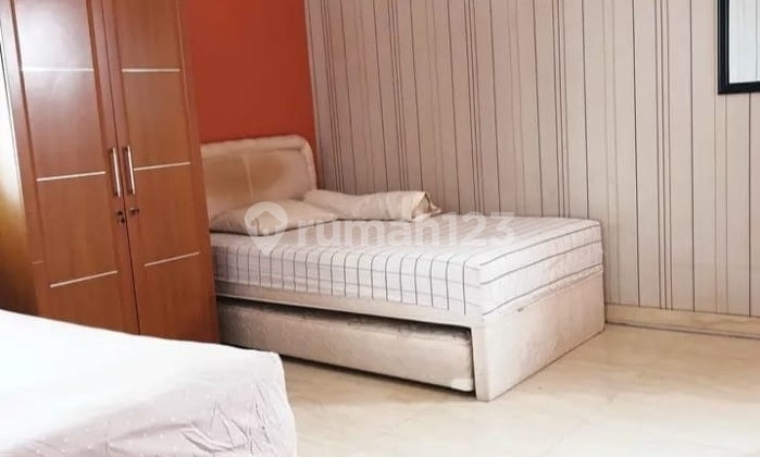 Rumah Cantik Kota Wisata Siap Huni LT 375 LB 300