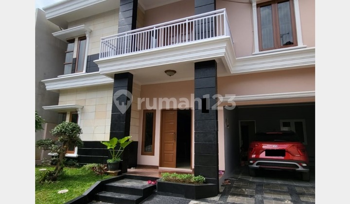 Rumah Puri Sriwedari Murah Bagus 2 Lantai Nyaman LT 180 LB 250