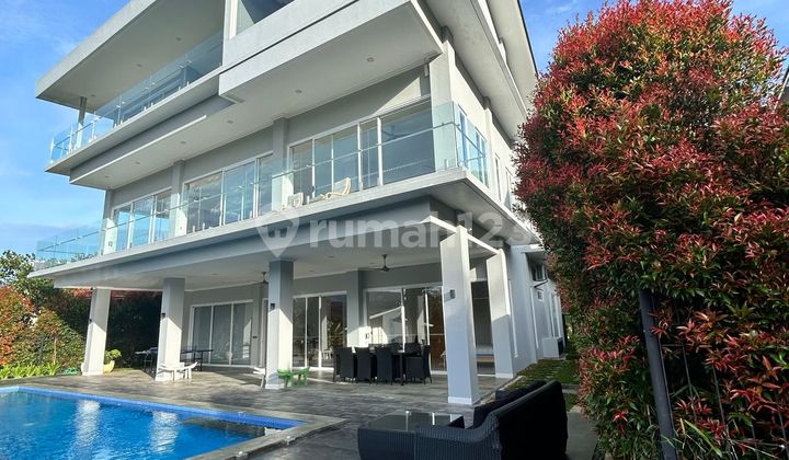 Rumah Sultan di Rancamaya View Gunung 2