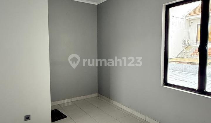 Rumah 2 Lantai Dijual Siap Huni di Sewakan Harga Nego Sampai Deal Dilegenda Wisata 2