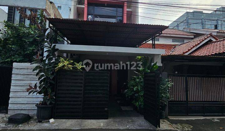 Rumah di Jln. Radio dalam Jakarta Selatan. 3 Lantai SHM Bagus 1