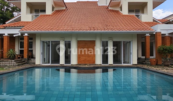 Rumah di Jl. Bukit Golf Pondk Indah Jakarta Selatan. 2 Lantai SHM Bagus Timur