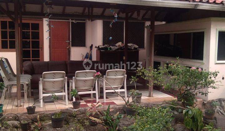 Rumah di Jln. Cidodol Raya Kebayorn Lama Jaksel. SHM Butuh Renovasi  1