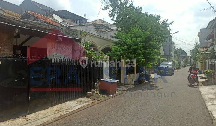 Rumah Tua  Dijual Murah di Jakarta Timur Rawamangun . Siap Bangun. Di Dalam Komplek perumahan. Lokasi strategis.  2