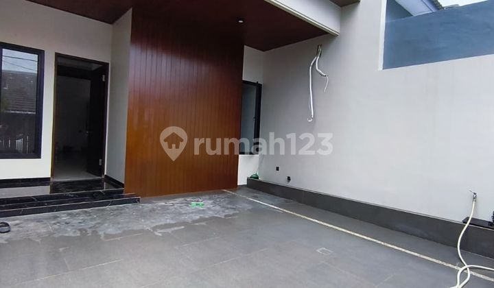 Rumah Baru Siap Huni di Rawamangun Rumah Baru Siap Huni di Rawamangun