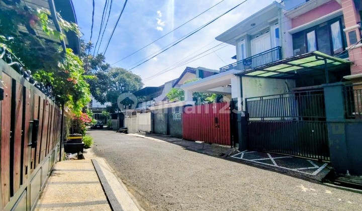 Rumah Bagus Aset Lelang di Jakarta Timur 2