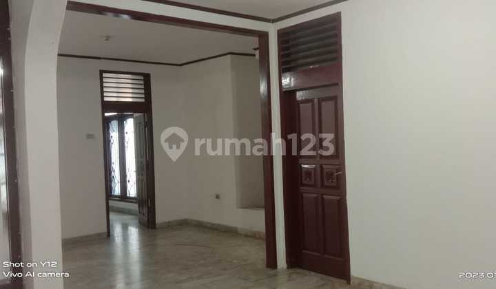 Rumah Bagus Siap Huni di Perumahan Rawamangun 2