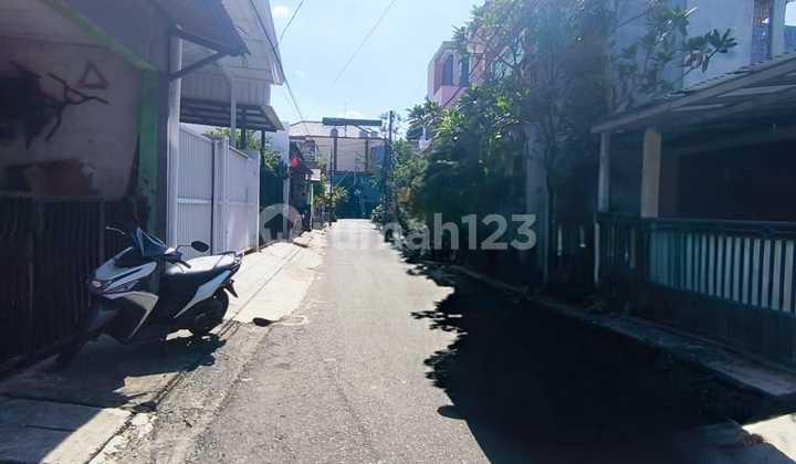 Minimalist Ready-to-Occupy House in Rawamangun