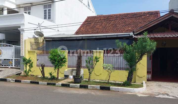 Large House in Cipinang Dalam Complex, Quiet Environment, 3-Car Road Access 2
