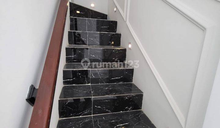 Rumah 2 Lantai Bagus di 8 Ilir, Palembang 20