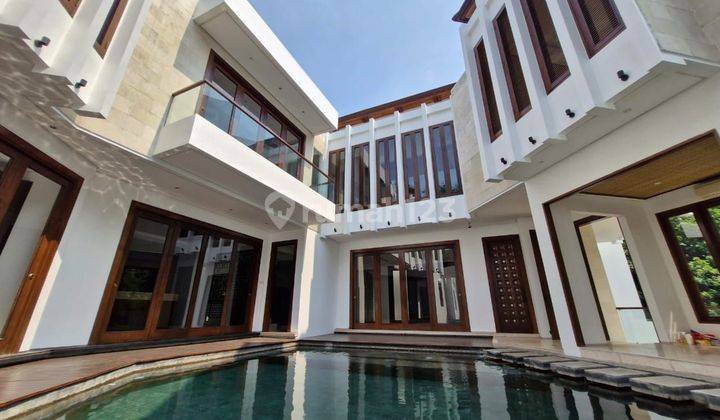 Rumah 3 Lantai Di Kawasan Elite Pondok Indah  1