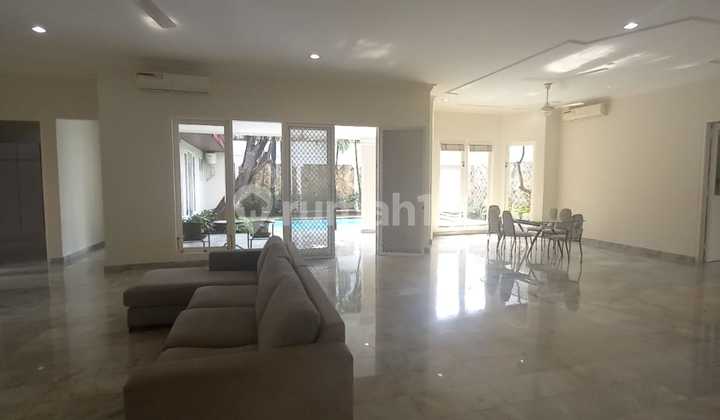 Disewakan Rumah Nyaman Sudah Renovasi Ada Kolam Renang Dekat Sekolah Perancis Cipete Jaksel 