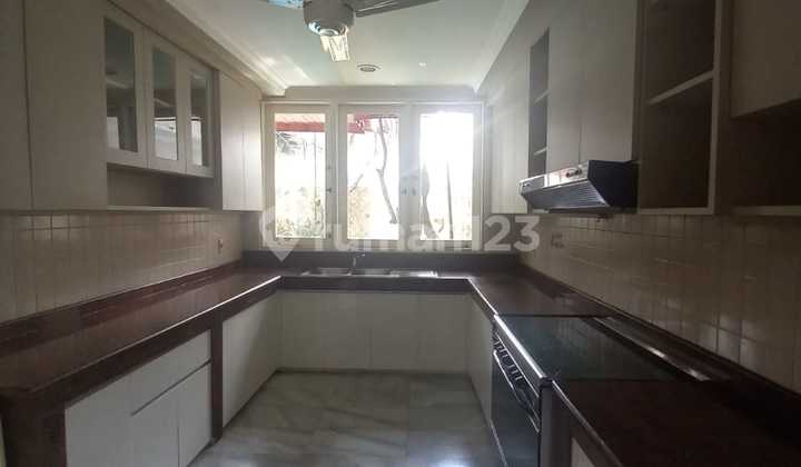 Disewakan Rumah Nyaman Sudah Renovasi Ada Kolam Renang Dekat Sekolah Perancis Cipete Jaksel  2
