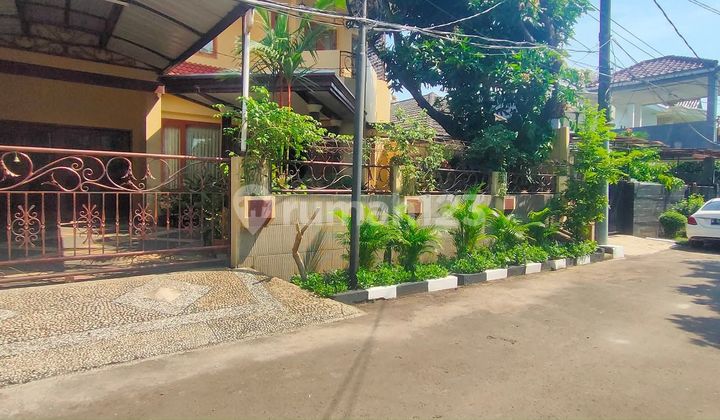 For Sale Nice Affordable Well-Maintained 2-Story House Near Pejaten Village South Jakarta 2