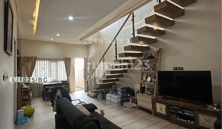 Rumah 2 Lantai Nyaman Dan Strategis Di Buah Batu Regency Bandung Rumah 2 Lantai Nyaman Dan Strategis Di Buah Batu Regency Bandung