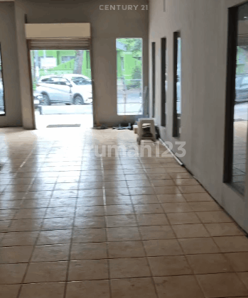 Business Space Suitable for Office and Cafe on Jl Banteng, Bandung