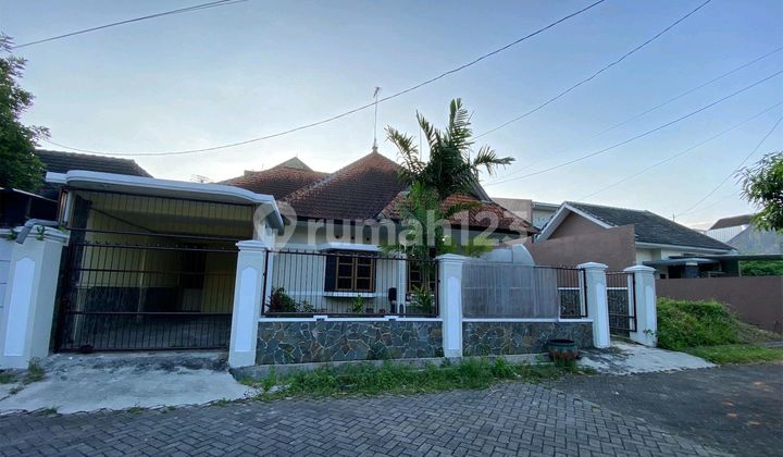 Minimalist Style House in Sudimoro, Malang City. A Step Away from Brawijaya University & Soekarno Hatta Street Malang. 1