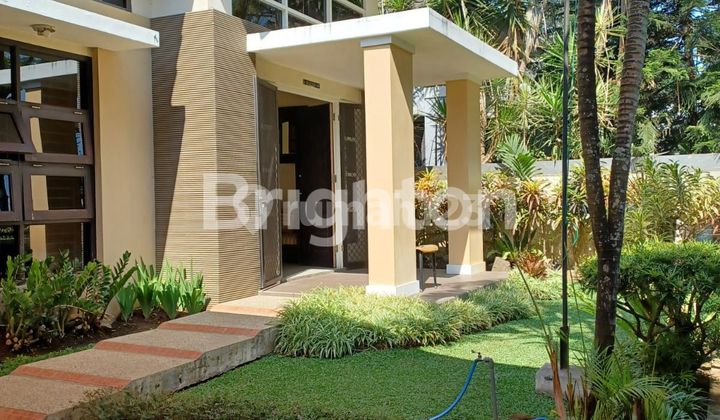 Rumah berperabot lengkap di Araya Malang Rumah berperabot lengkap di Araya Malang