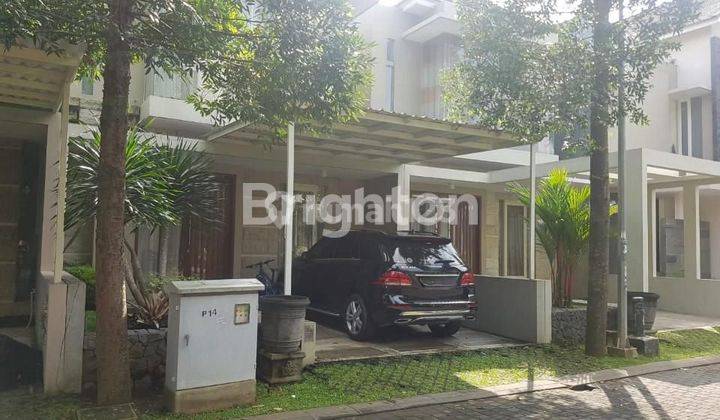 Rumah Cantik 2 lantai di Riverside Malang 1