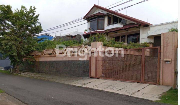 Rumah besar tengah kota di kawasan elit Gajahmungkur Semarang 1