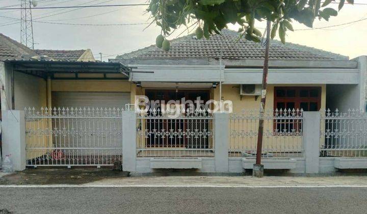 Rumah 3 kamar tidur di Taman Sari Madiun 1