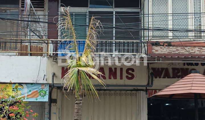 Strategic 2.5-story shop house on Jl. Panglima Sudirman, Madiun.