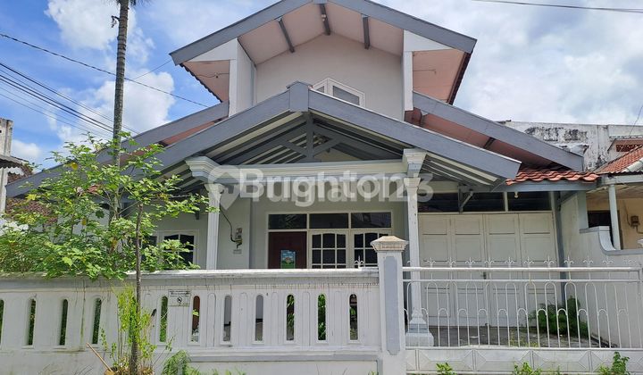Two-story house on Jl Kebun Jeruk in Malang city.