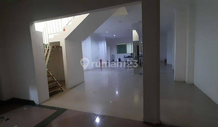 Bangunan Komersil 3 Lantai Plus Rooftop Area Premium Tengah Kota Yogyakarta 1