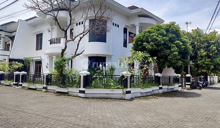 Rumah Cantik dan Mewah 2 Lantai, Lokasi Strategis Selangkah Menuju UGM 1