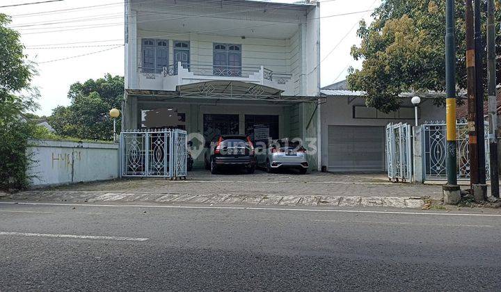 Gedung / Bangunan Besar dan Luas Cocok Untuk Kantor, Parkir Luas 1